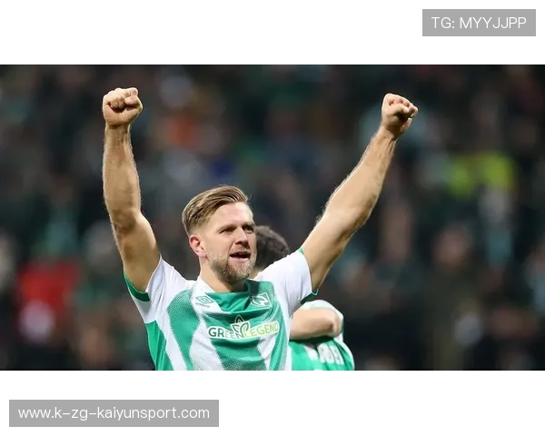 巴黎边路拉扯制造空档，梅巴佩推射顶入网窝